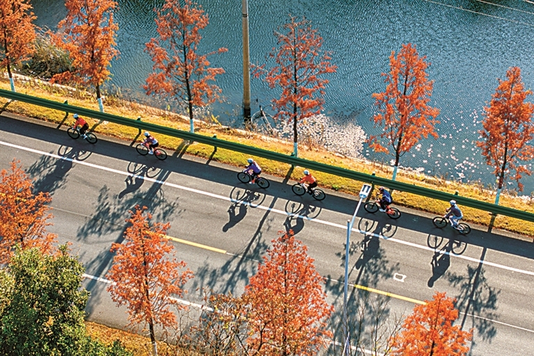 户外运动渐成大众体育新风尚——我国户外运动发展现状调研与思考(图1)